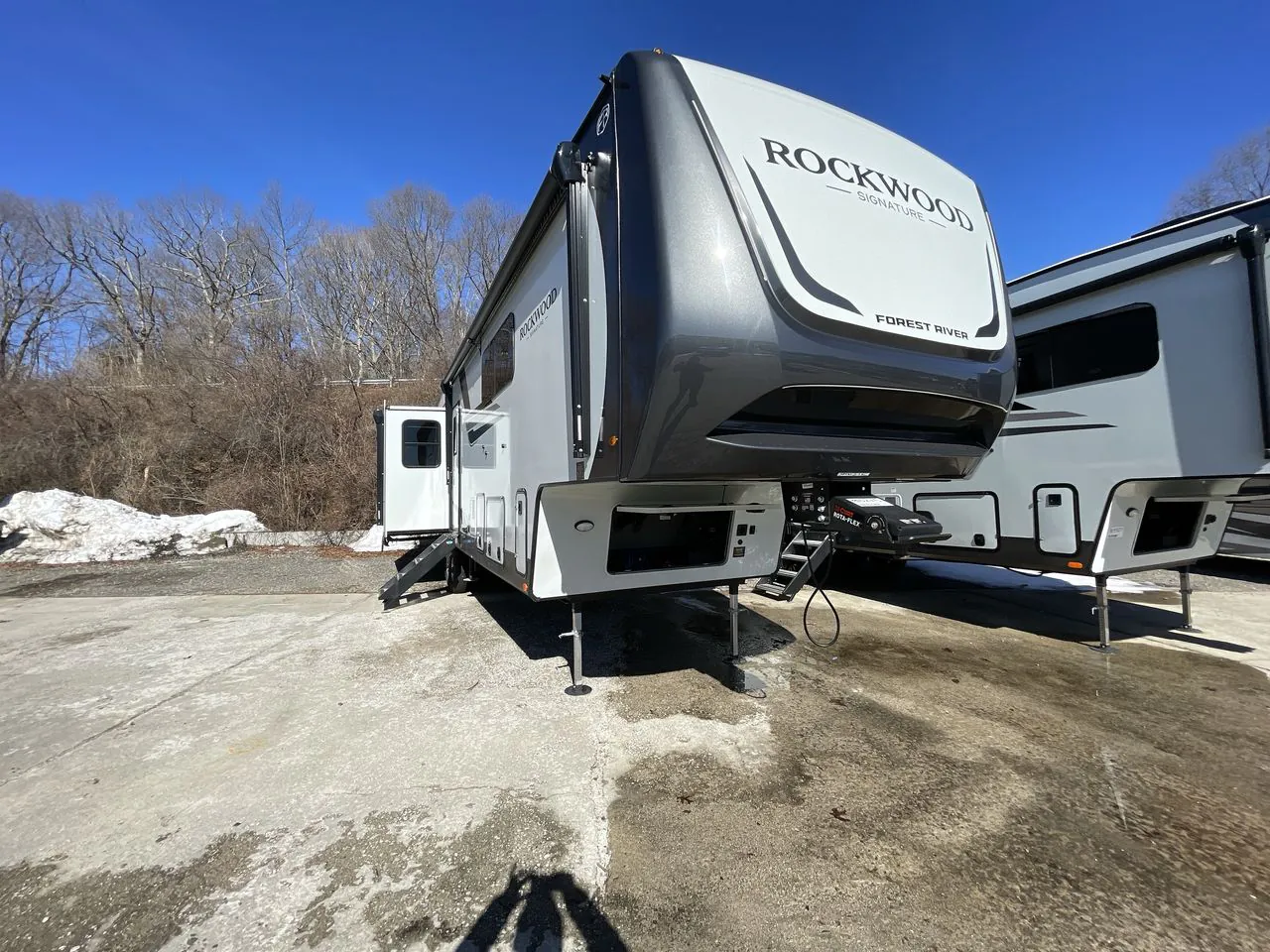 2026 Forest River Rockwood Signature 401SFB - Photo 2
