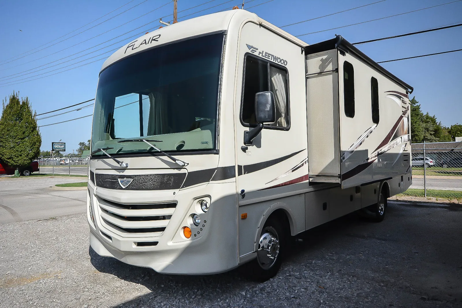 2017 Fleetwood Flair 30P - Photo 3