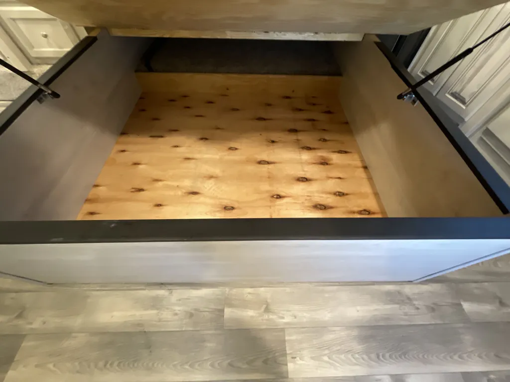 2022 Forest River Cardinal Luxury 380RLX, Photos photo 37