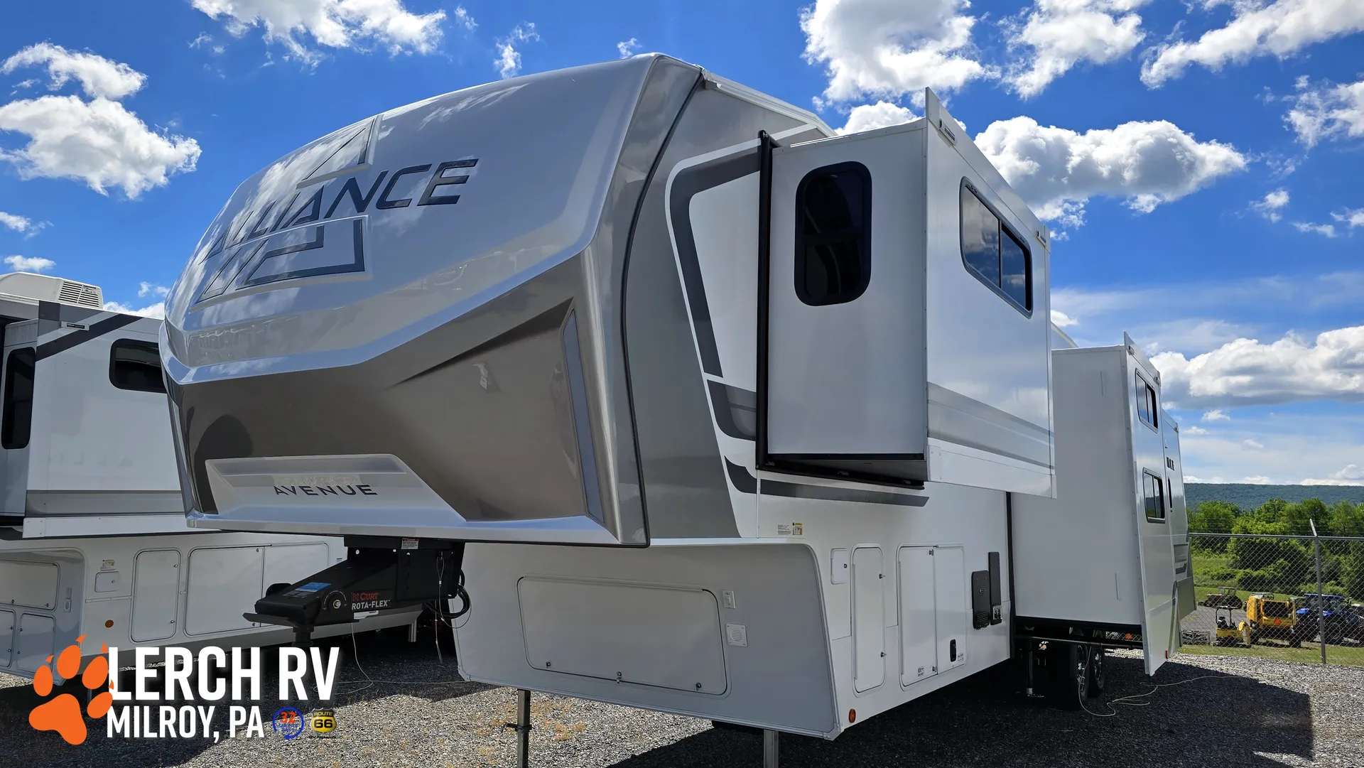 2027 Alliance RV Avenue 39MBR - Photo 3