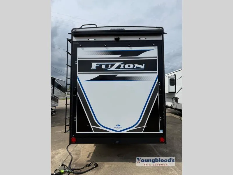 2025 Keystone Fuzion 373 - Photo 4