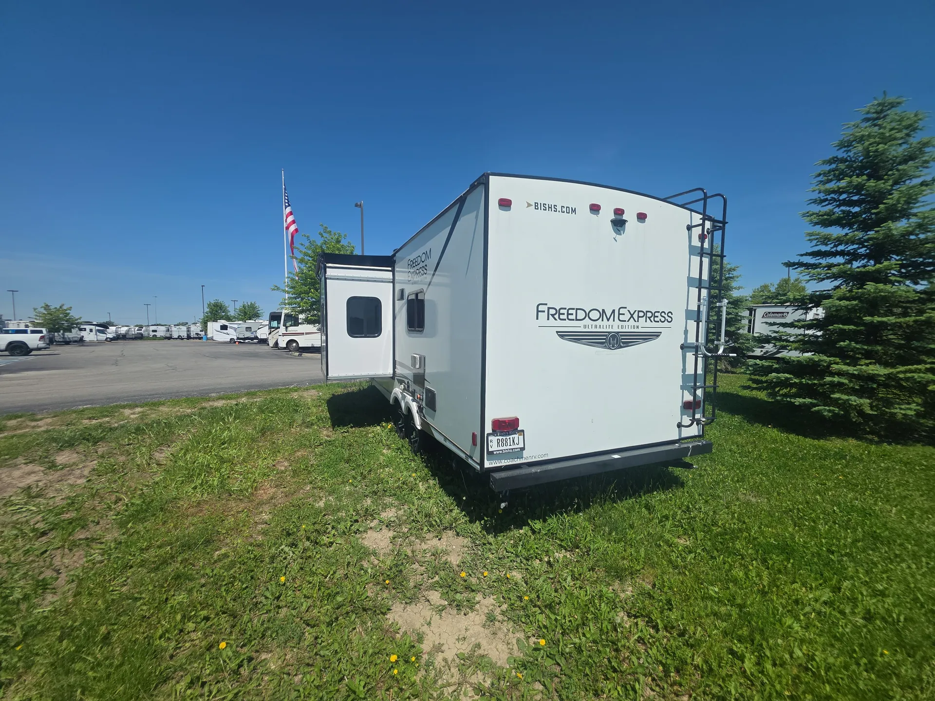 2020 Coachmen Freedom Express Ultra Lite 192RBS — living area main