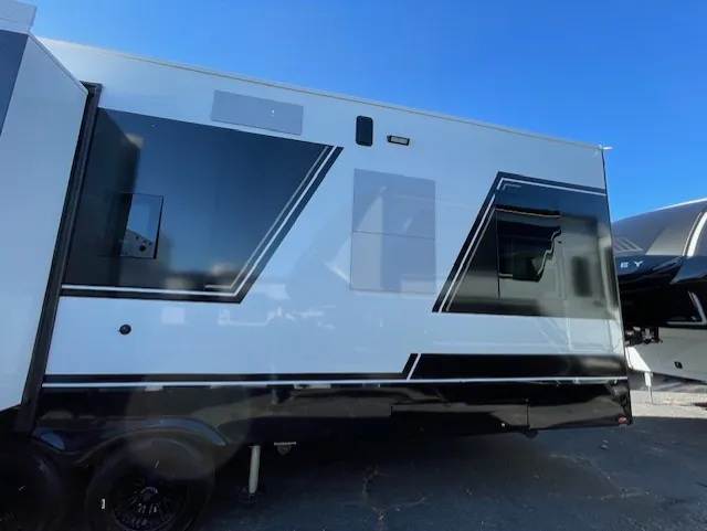 2026 Brinkley Model G 3970, Photos photo 12