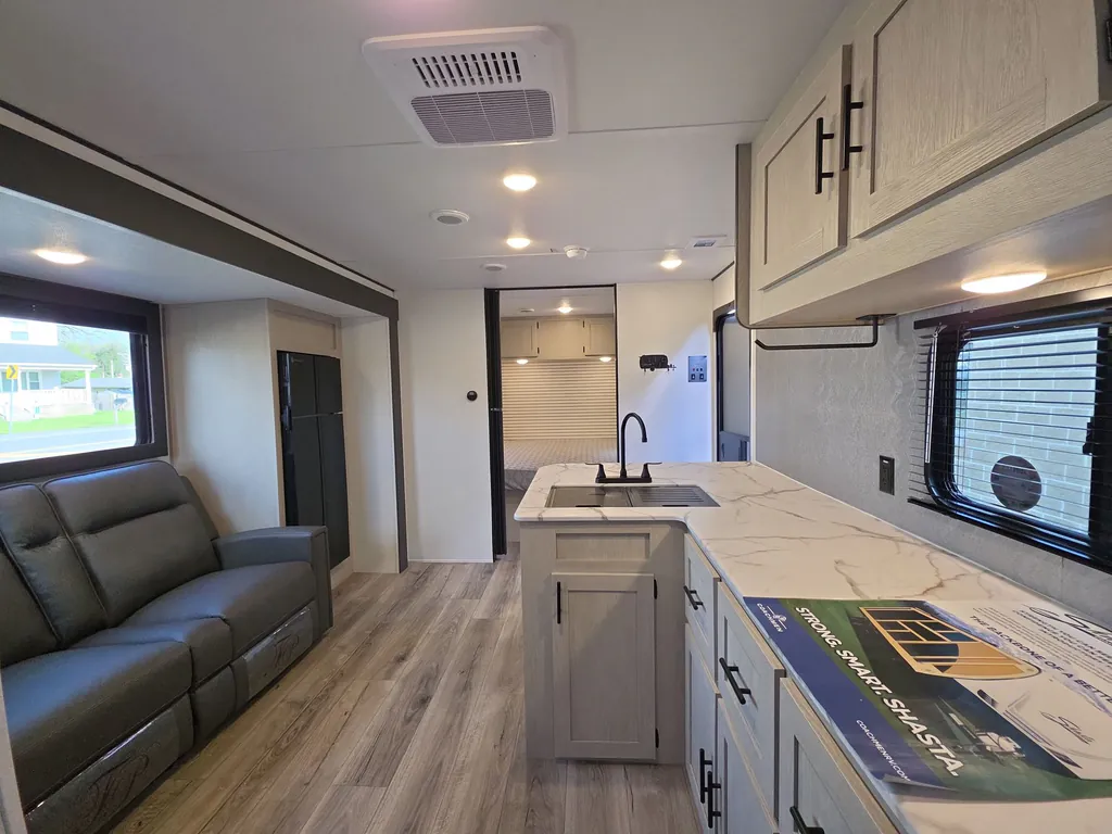 2026 Shasta RVs i-5 Edition 526RBS, Photos photo 19