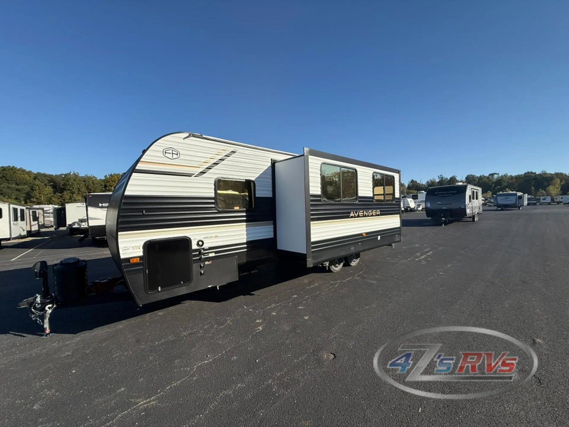2027 Forest River Avenger 26DBS - Photo 3