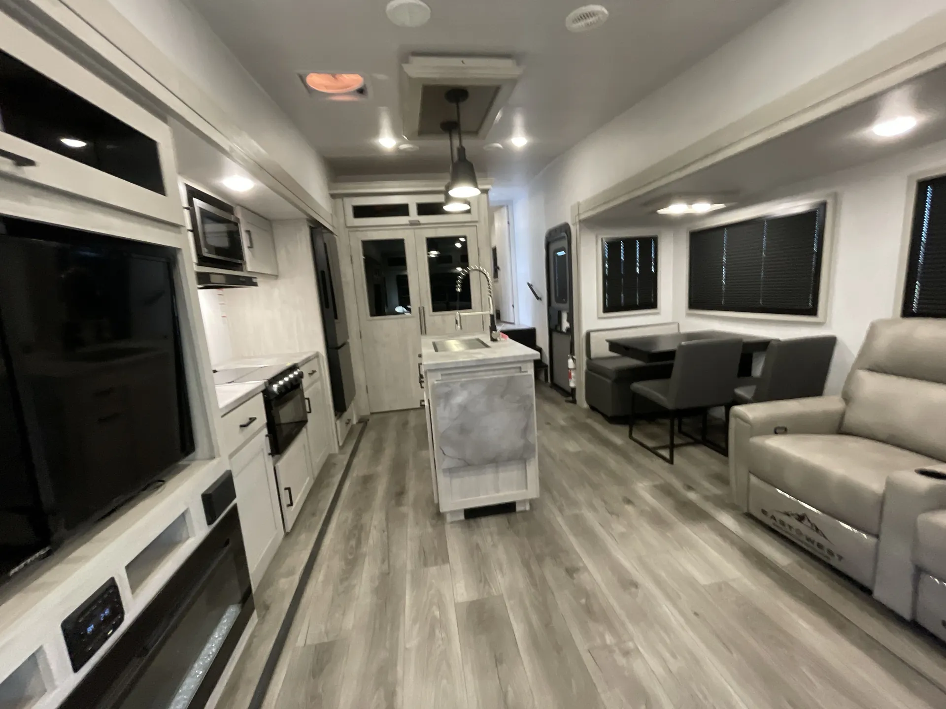 2025 East to West Blackthorn 28RL — living area main