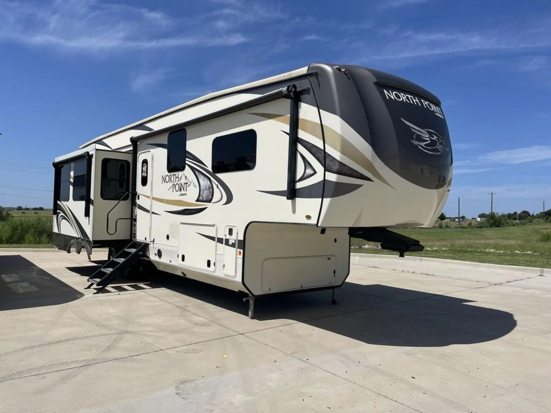 2020 Jayco North Point 315RLTS - Photo 3