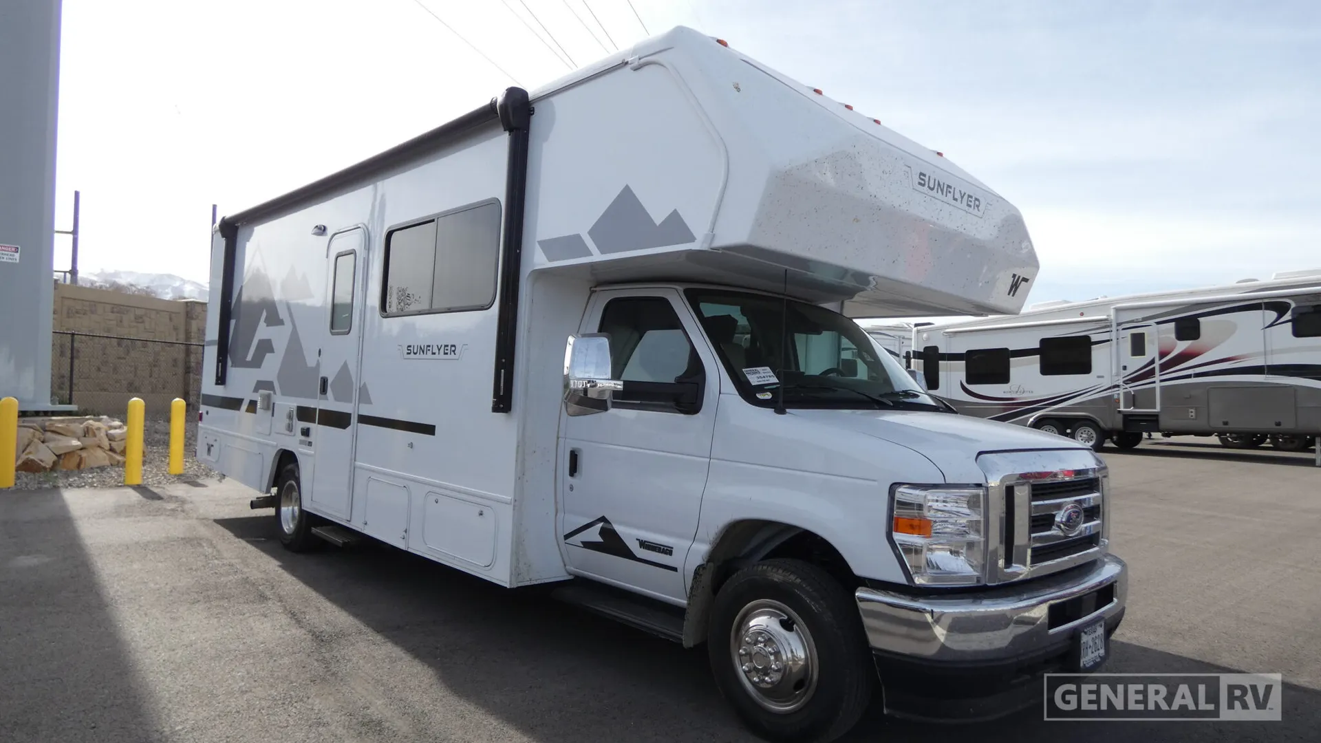 2027 Winnebago Sunflyer 26FE - Photo 2