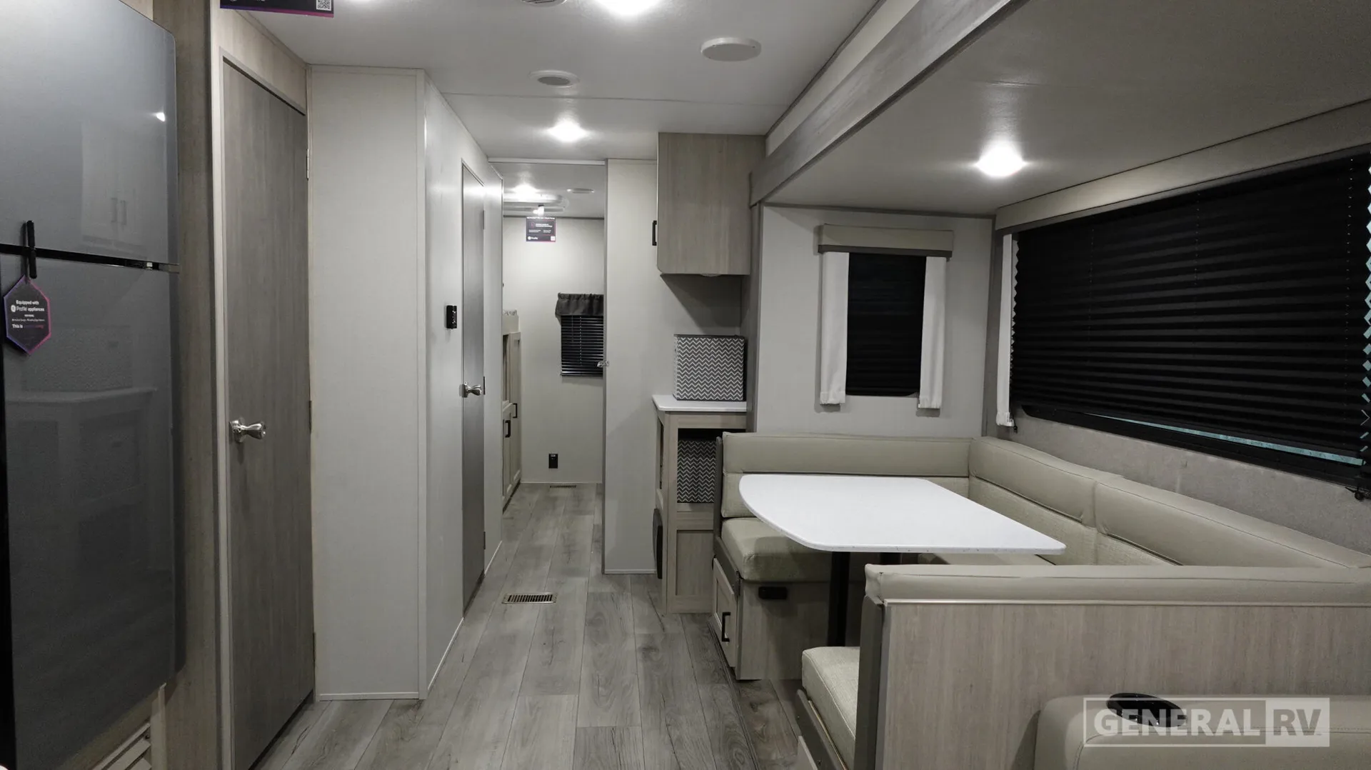 2026 Coachmen Catalina 323BHDS CK - Photo 3