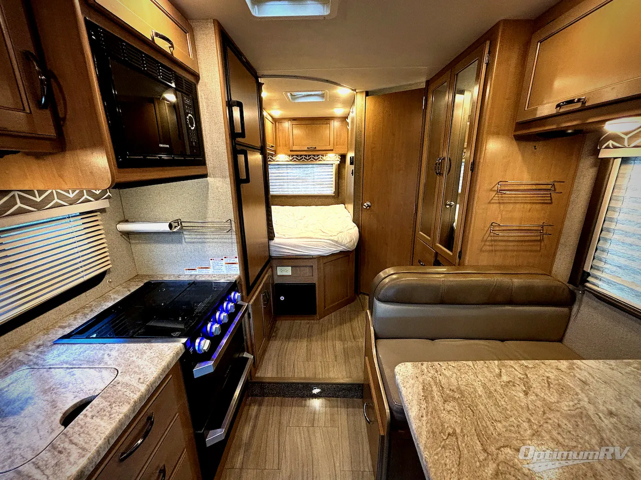 2020 Thor Motor Coach Daybreak 22GO - Photo 4