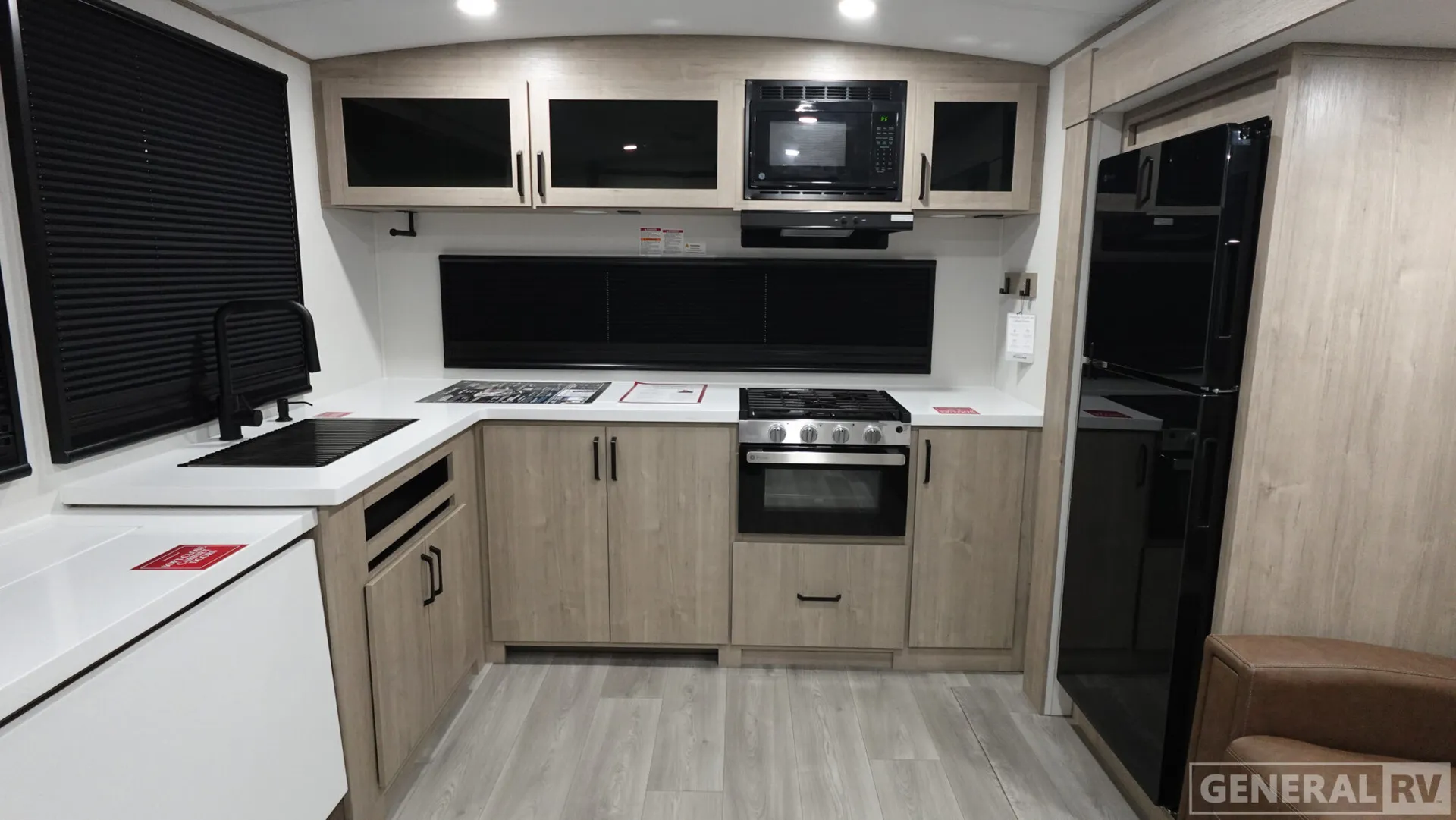 2026 Grand Design Imagine 2700BS - Photo 3