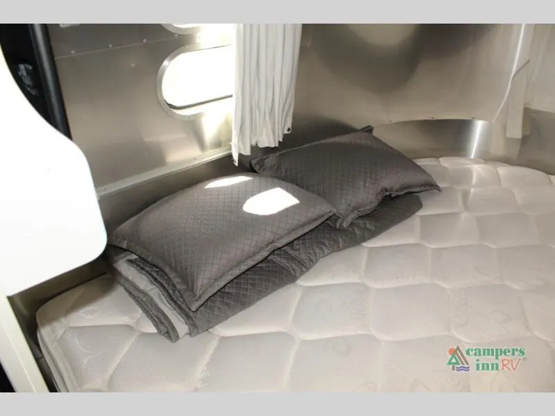 2020 Airstream Caravel 19CB - Photo 3