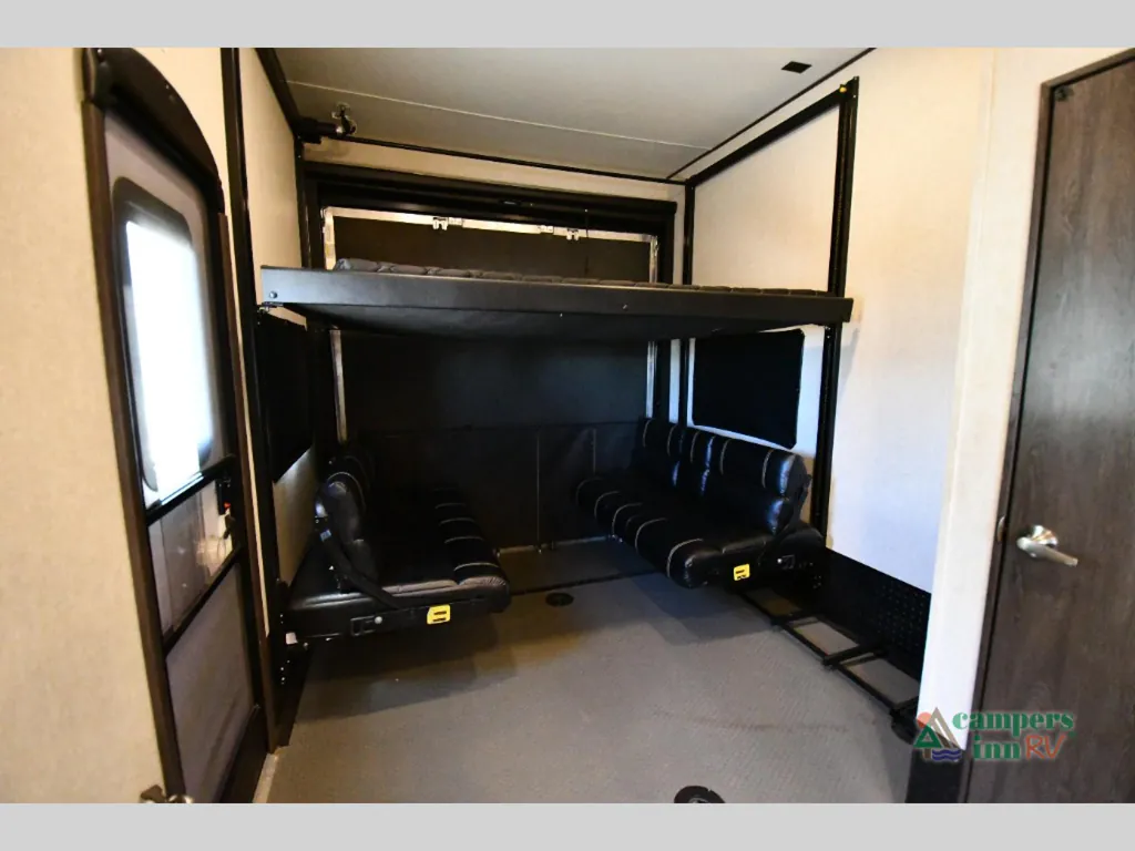 2018 Keystone Raptor 351, Photos photo 37