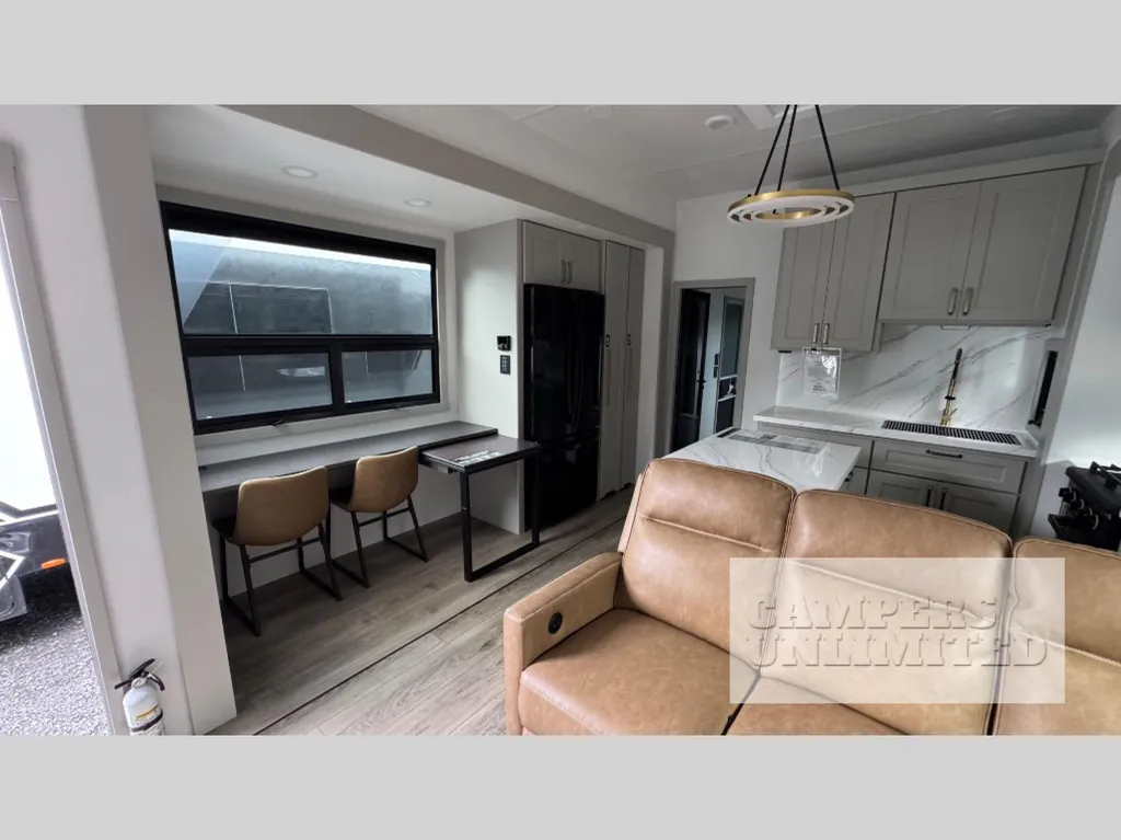 2026 Brinkley Model G 3970, Photos photo 8