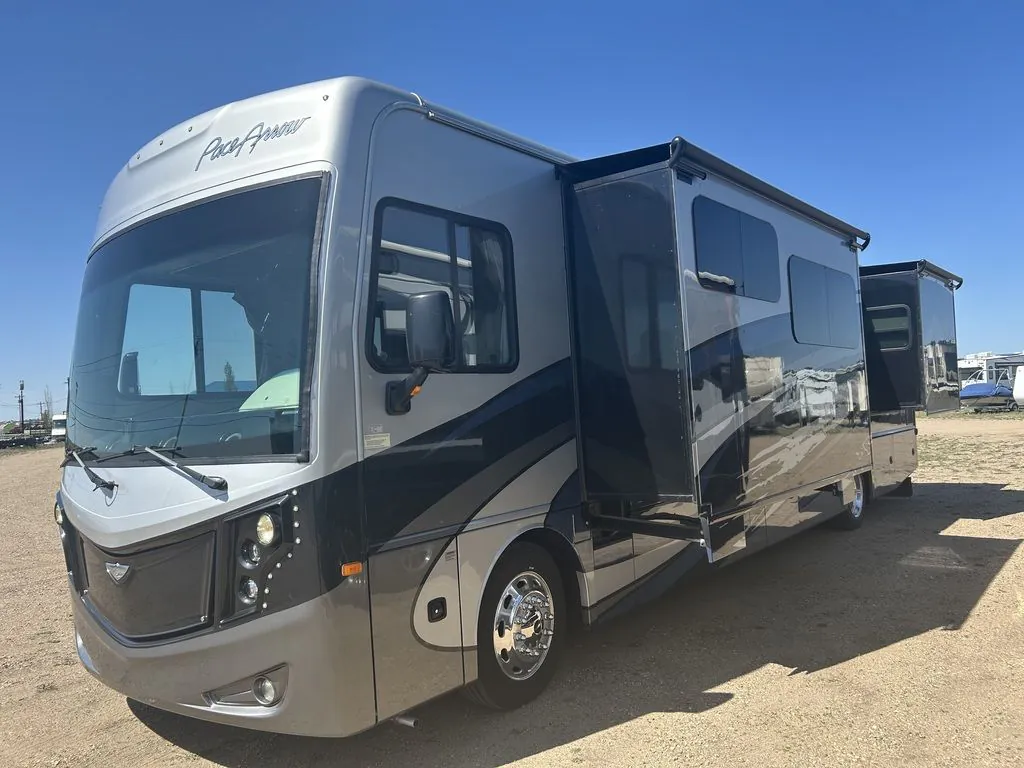 2021 Fleetwood Pace Arrow 35QS - Photo 2