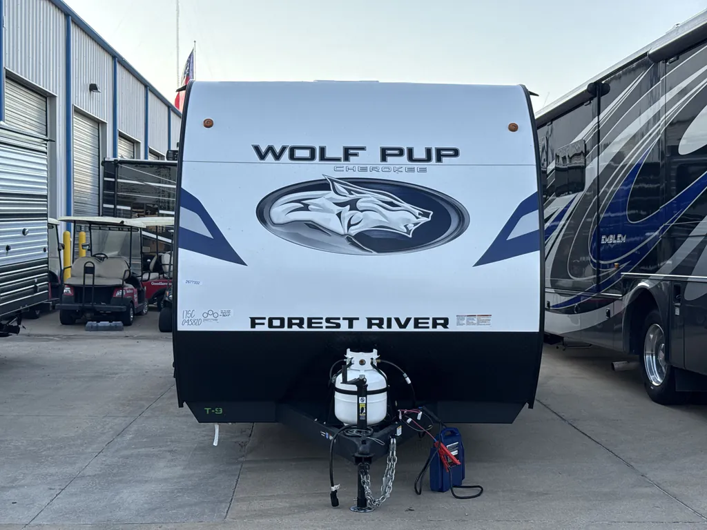 2027 Forest River Cherokee Wolf Pup 17SC, Photos photo 4