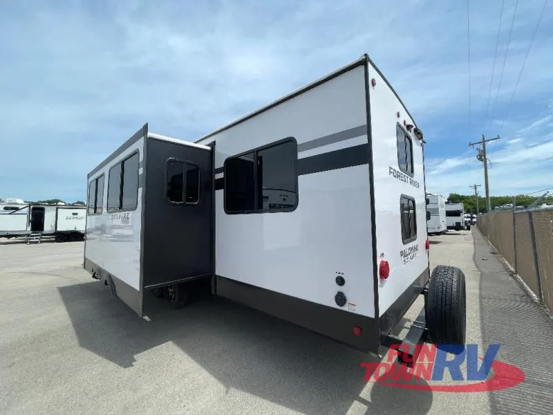 2026 Forest River Solaire 3150TBSS - Photo 4