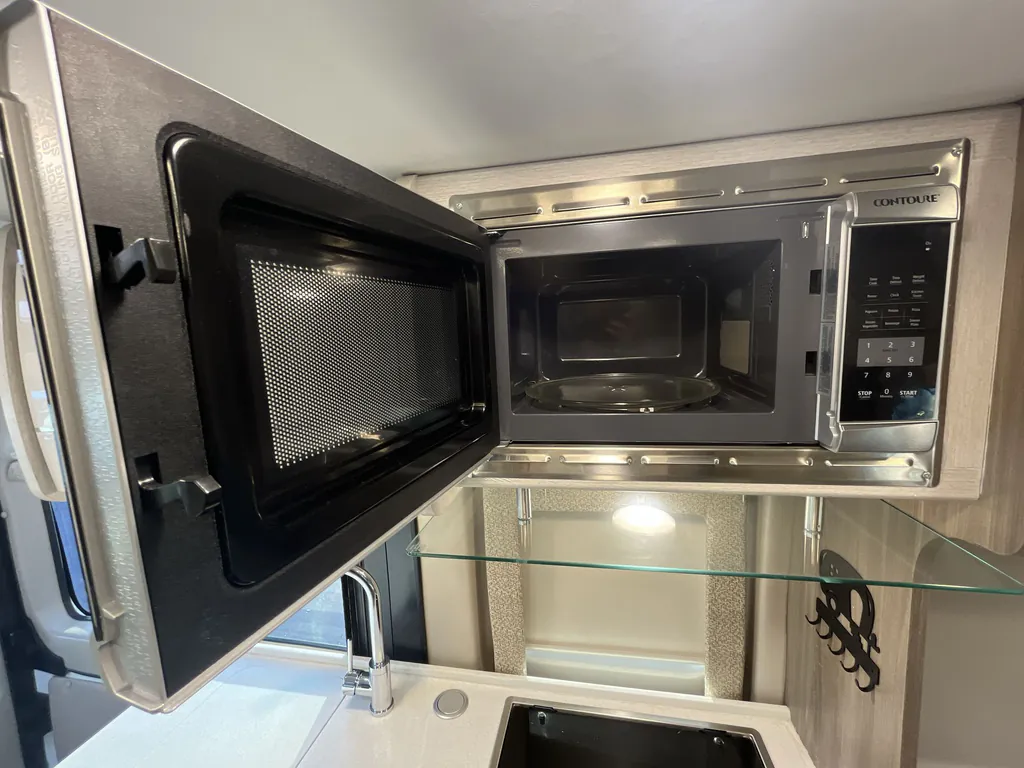 2022 Thor Motor Coach Tellaro 20AT, Photos photo 15