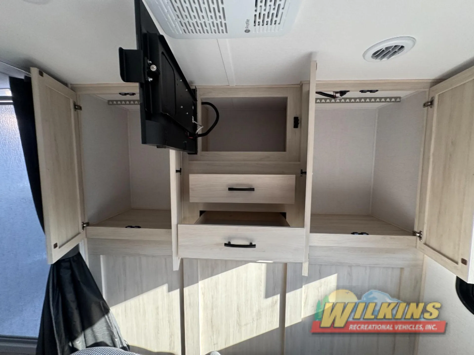 2027 Forest River Sunseeker 2860DS - Photo 4