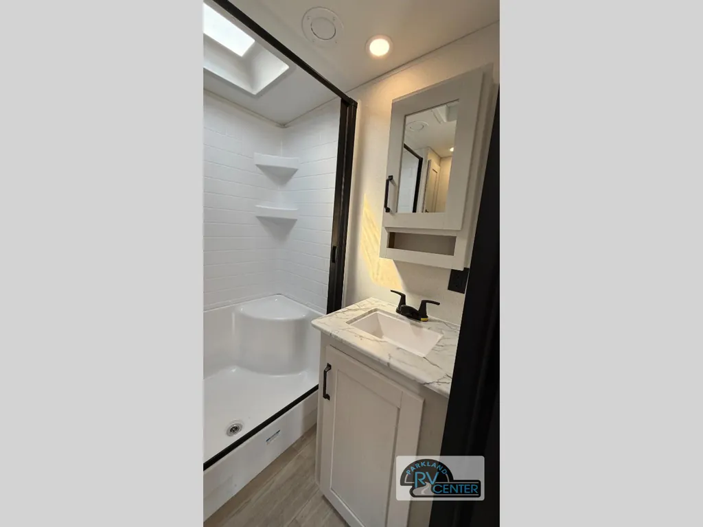 2027 Forest River Solaire 3060RKTS, Photos photo 41