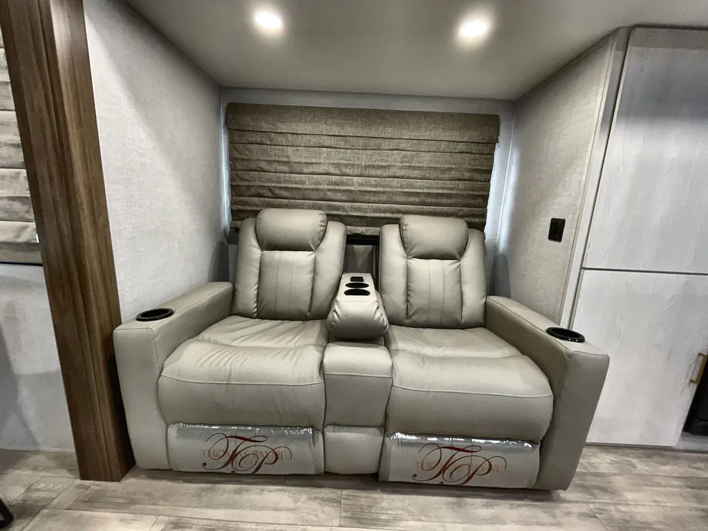 2026 Forest River Vibe Extreme Lite 2400RB, Photos photo 4