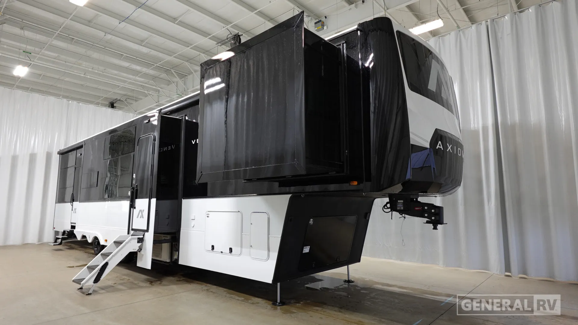 2026 Axiom Vendetta V4250 - Photo 2