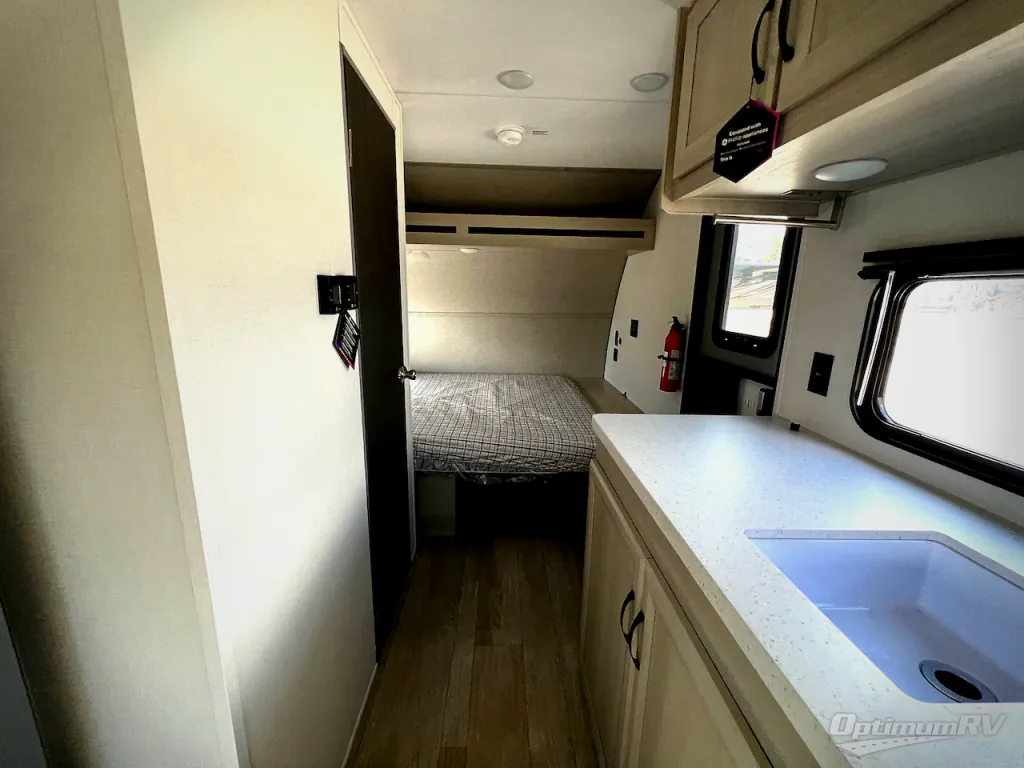 2027 Coachmen Catalina Summit Series 7 154RDX, Photos photo 12