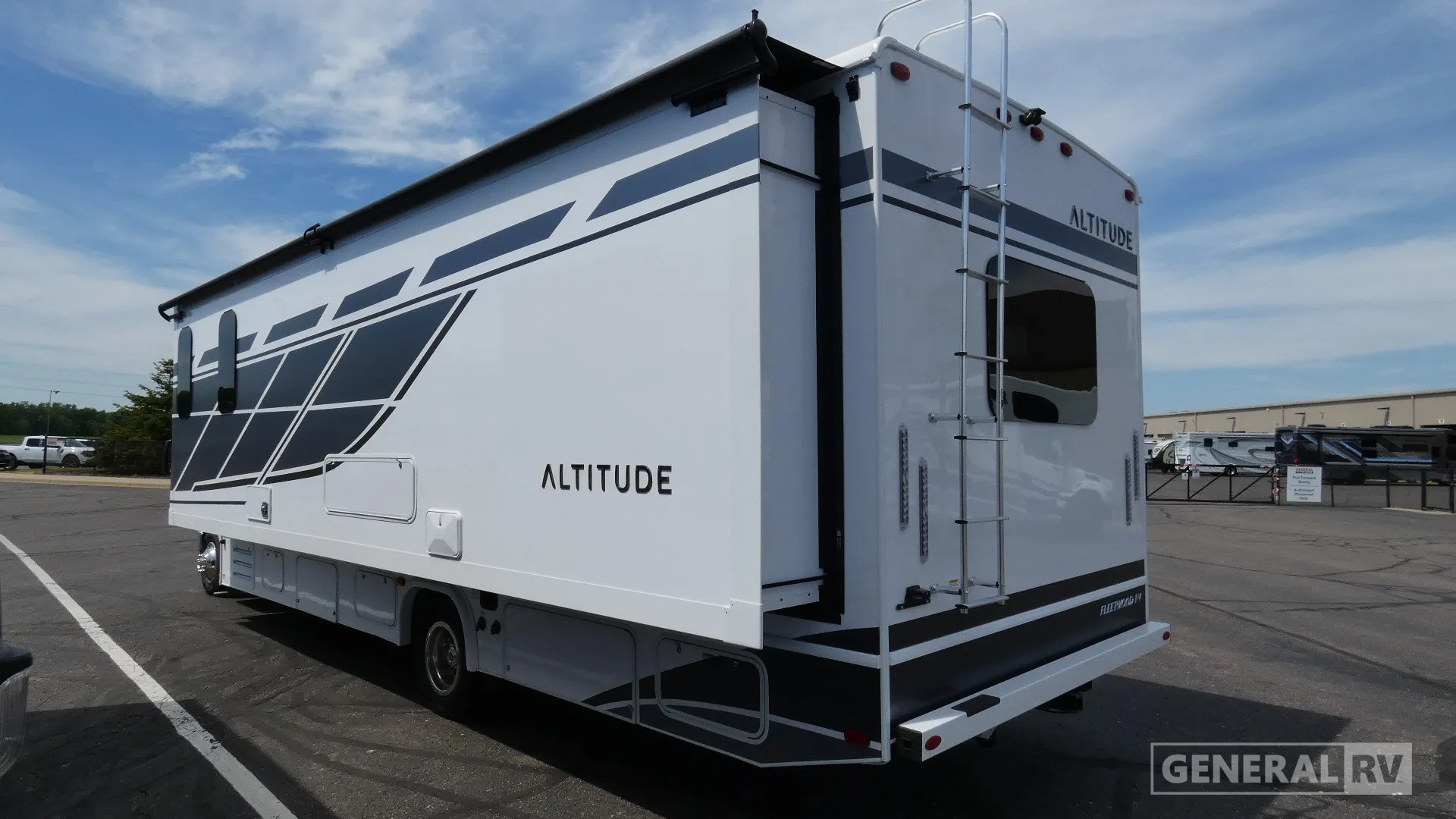 2026 Fleetwood Altitude 31W - Photo 4