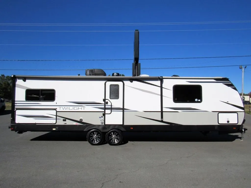 2022 Cruiser RV Twilight Signature 3100 - Main photo