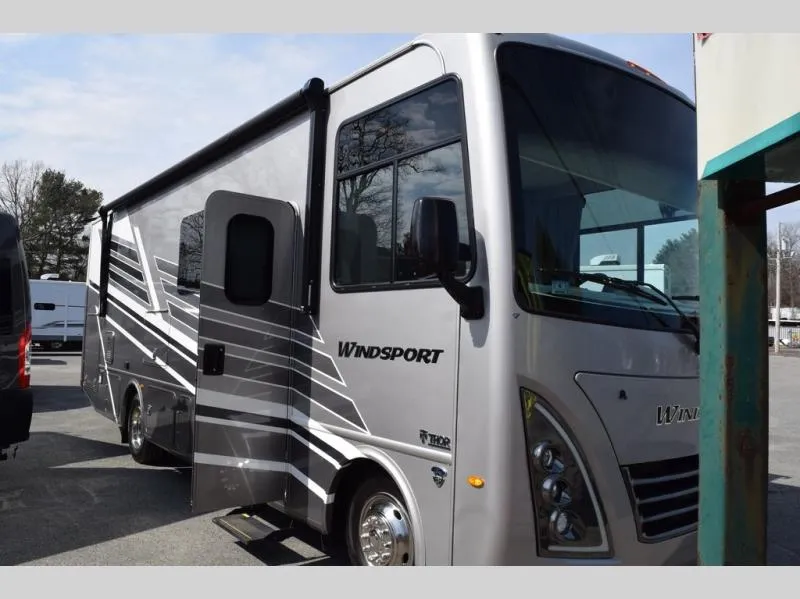 2025 Thor Motor Coach Windsport 29L - Photo 3
