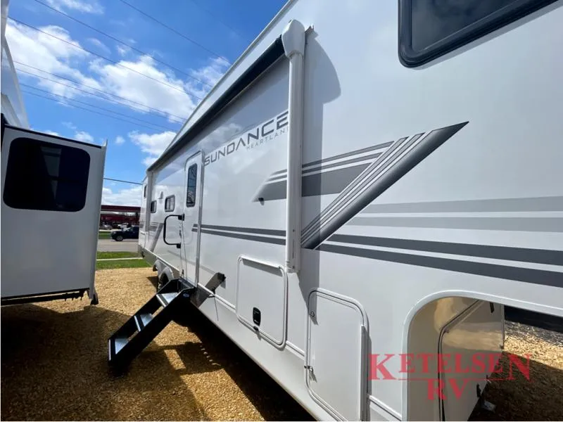 2026 Heartland Sundance XLT 28DB - Photo 3
