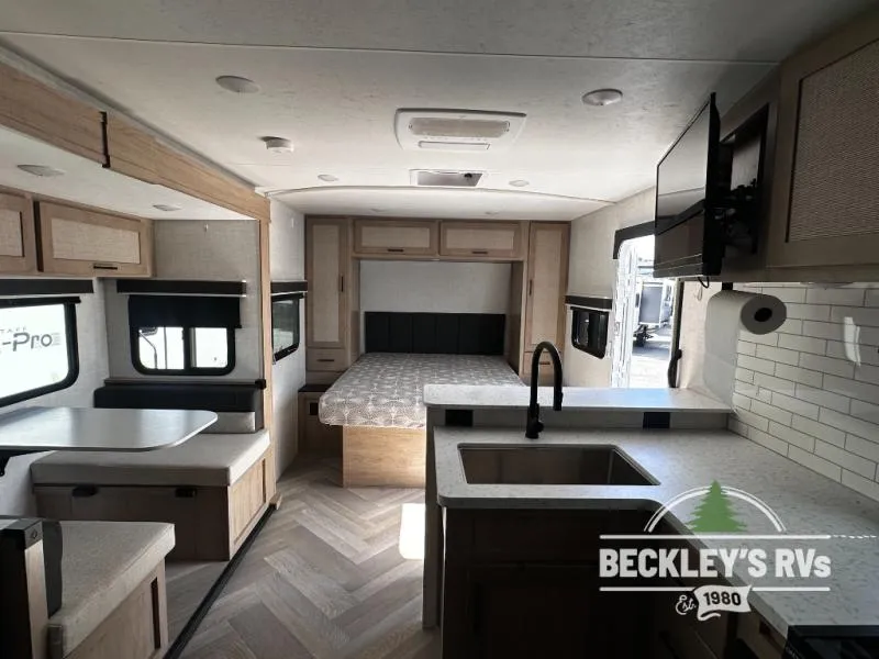 2024 Ember RV E-Series 22ETS - Photo 4