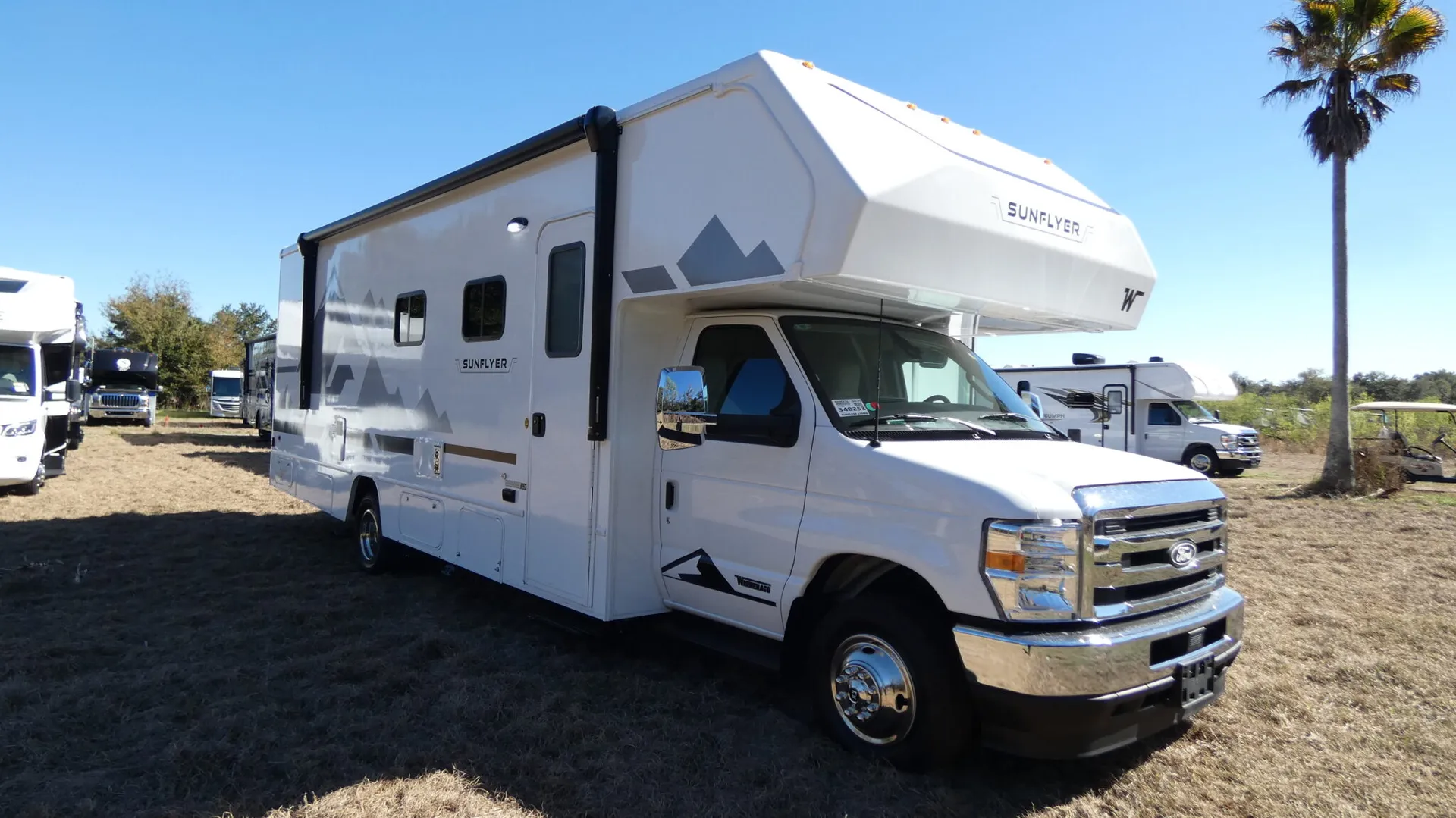 2026 Winnebago Sunflyer 28MB - Photo 2