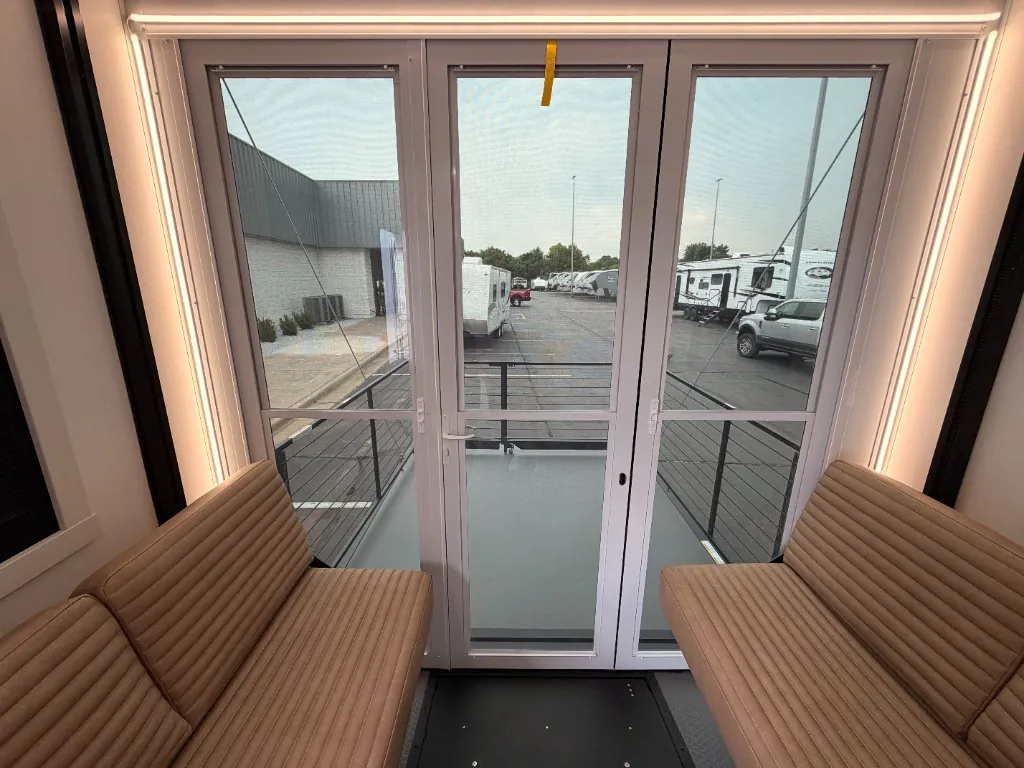 2027 Brinkley Model G 3970, Photos photo 59