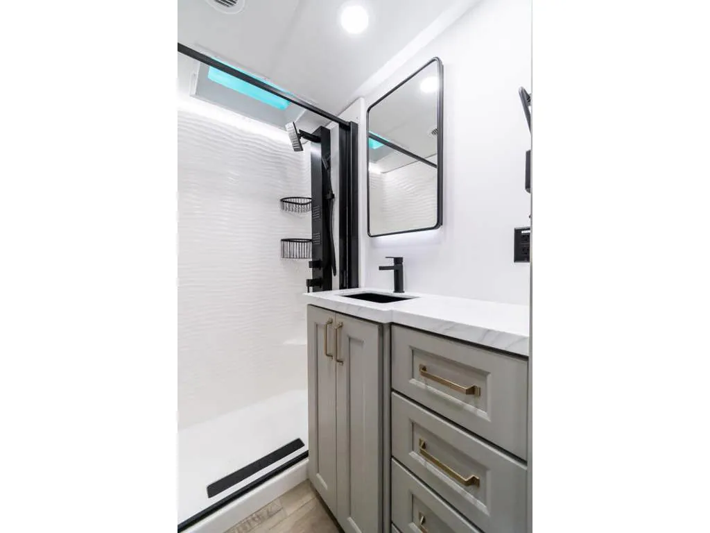 2025 Brinkley Model G 3500, Photos photo 33