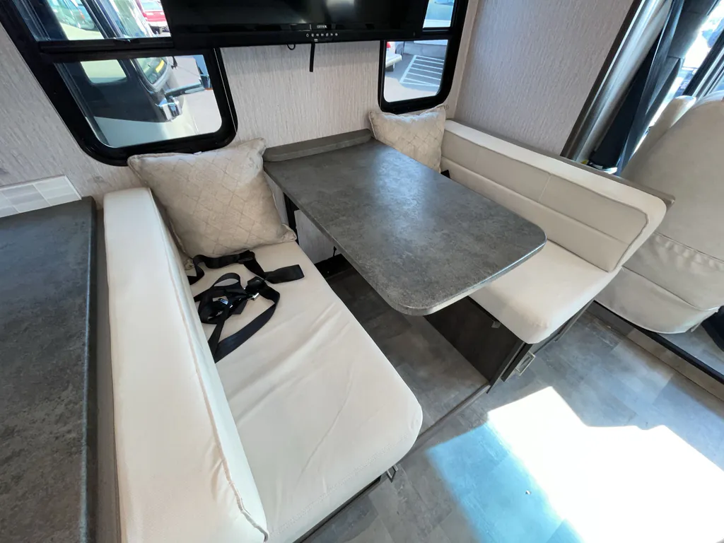 2023 Coachmen Pursuit 31BH, Photos photo 24