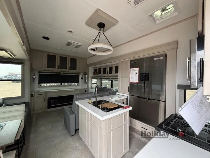 2026 Grand Design Solitude 388MBS - Photo 4