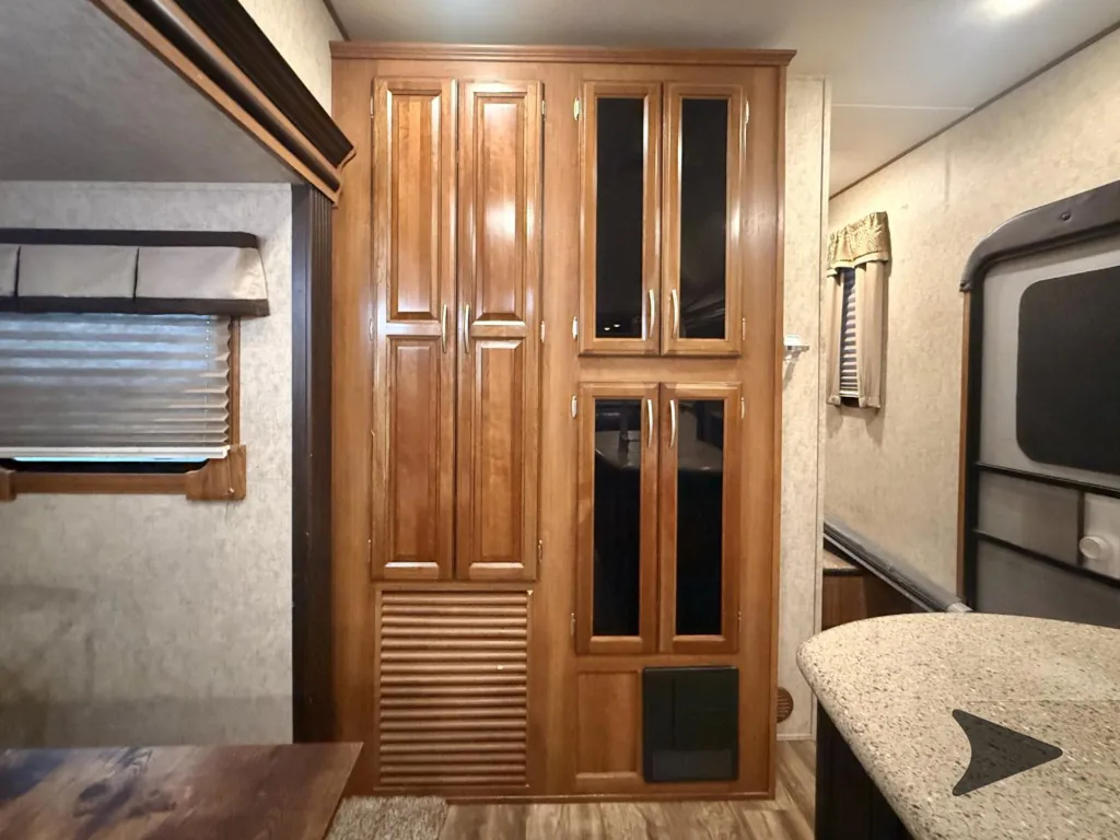 2017 Prime Time Crusader 295RST, Photos photo 34