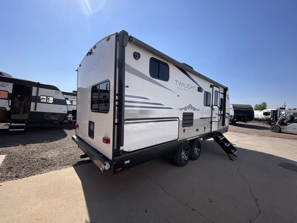 2022 Cruiser RV Twilight Signature TWS 2100 - Photo 4