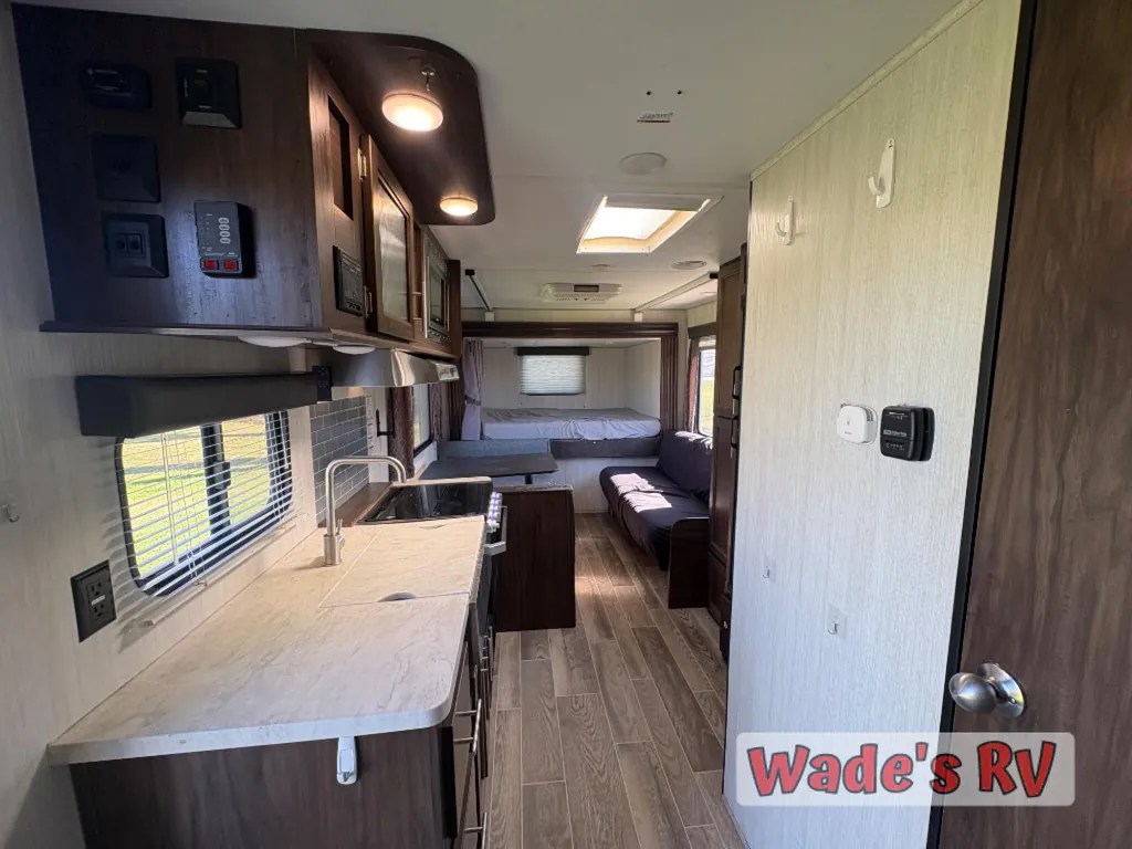 2019 Forest River Cherokee Grey Wolf 19SM, Photos photo 15