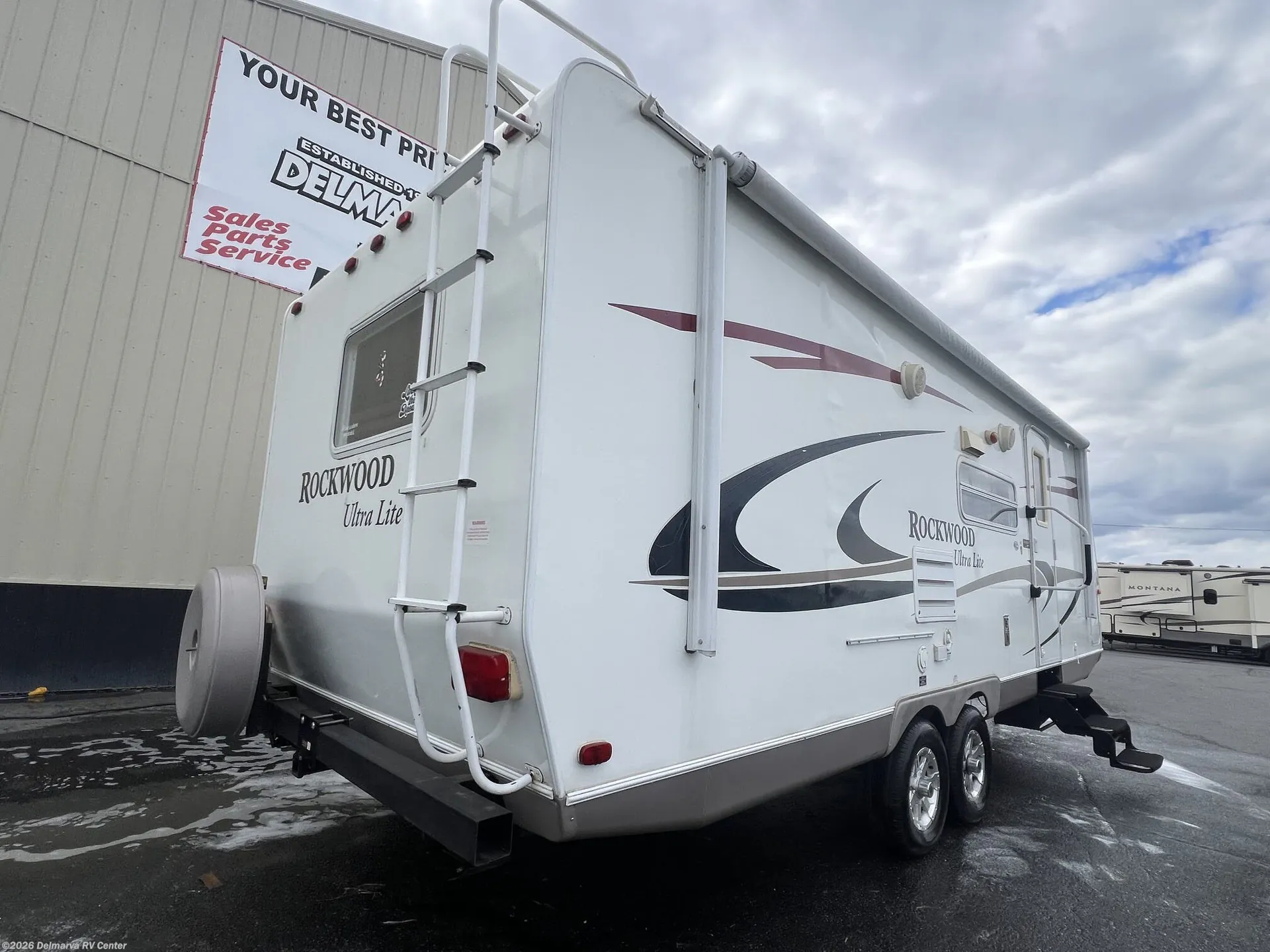 2009 Forest River Rockwood Ultra Lite 2501S - Photo 2