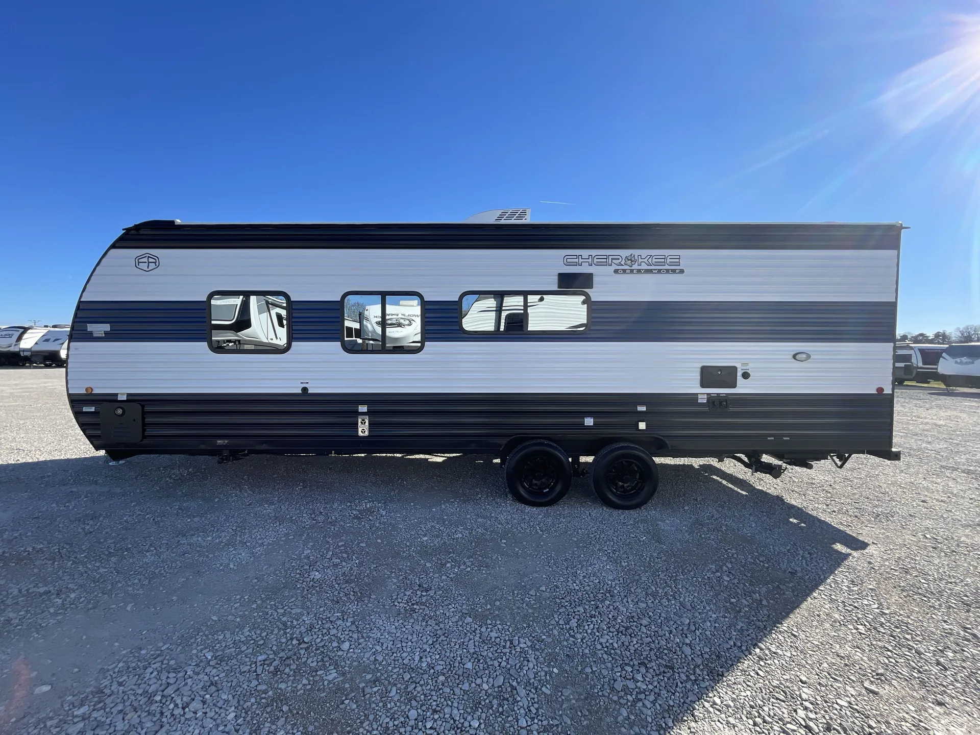 2026 Forest River Cherokee Grey Wolf 26DJSE — off campside