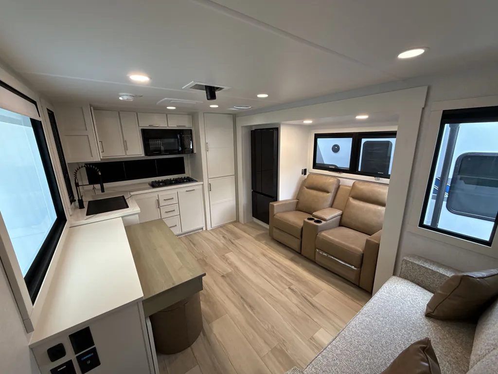 2025 Brinkley Model I 275, Photos photo 2