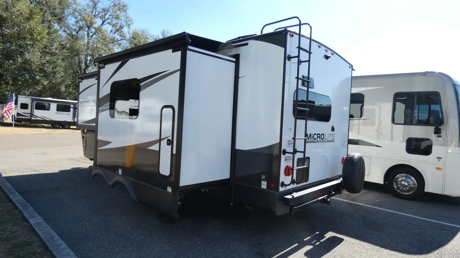 2025 Forest River Flagstaff Micro Lite 25SRK - Photo 4