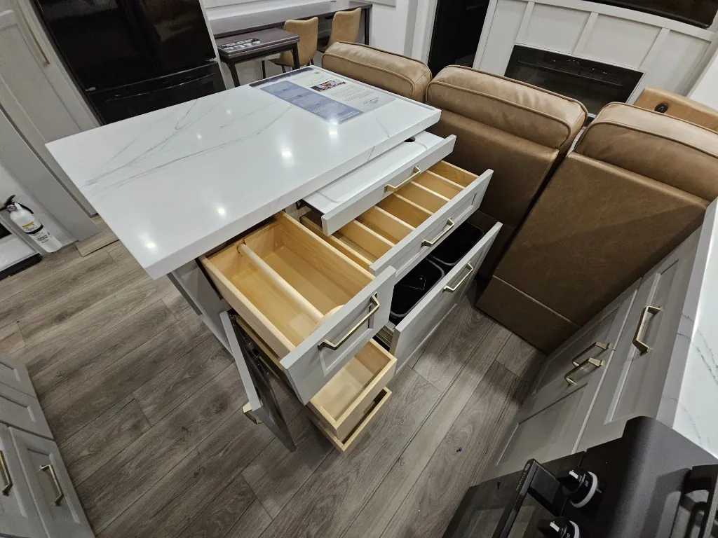 2026 Brinkley Model G 4150, Photos photo 22