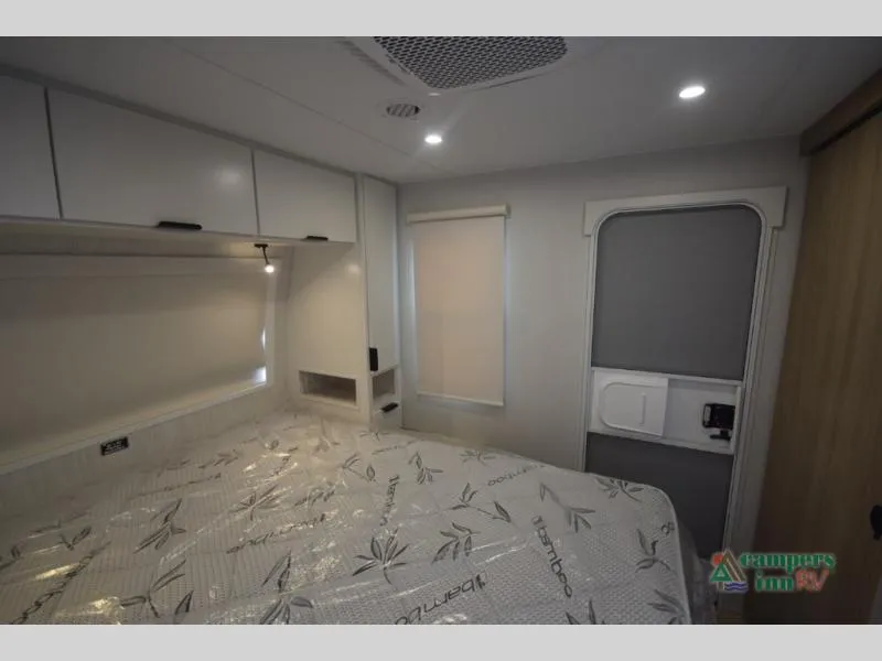 2027 Winnebago Thrive 25RLS - Photo 3