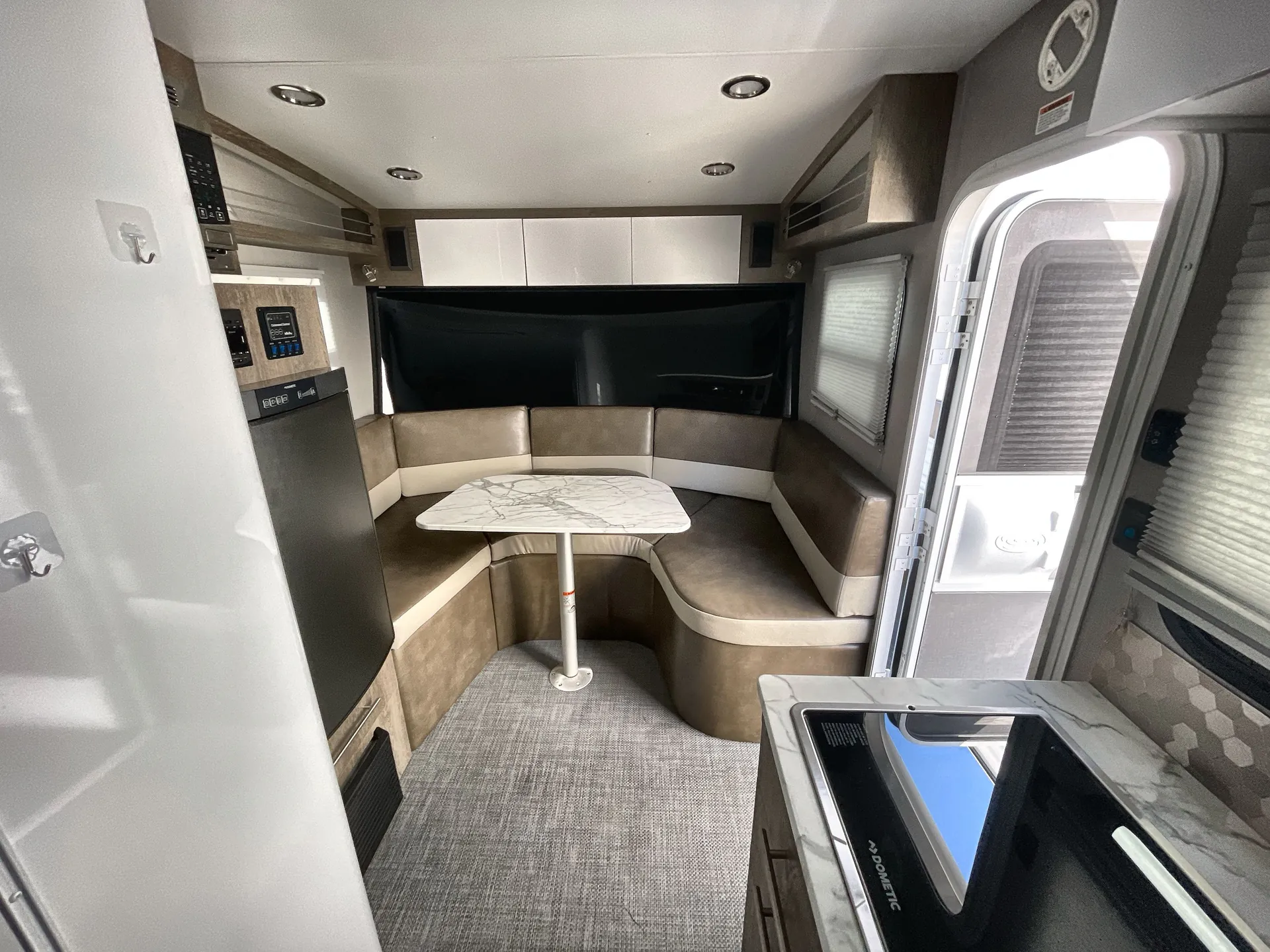 2021 inTech Sol HORIZON — living area main