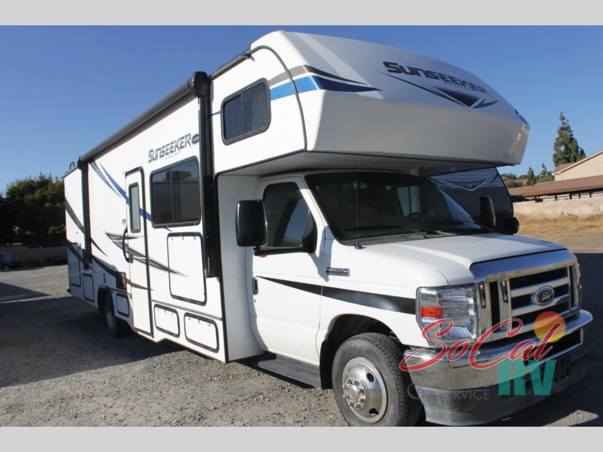 2022 Forest River Sunseeker Classic 3270S - Photo 2