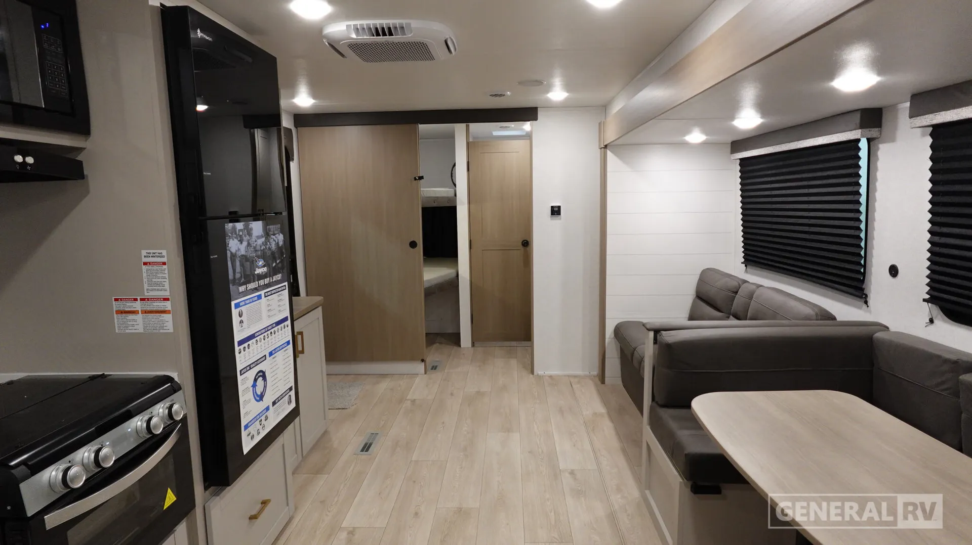 2026 Jayco Jay Flight SLX 330TBS - Photo 3