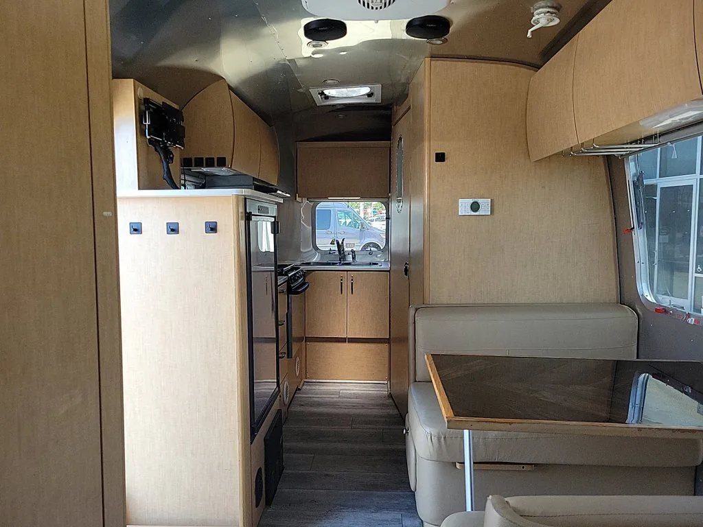 2015 Airstream Flying Cloud 20FB - Photo 2